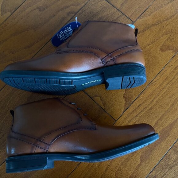 Florsheim Men's Medfield Chukka Boot, Cognac - Picture 9 of 12